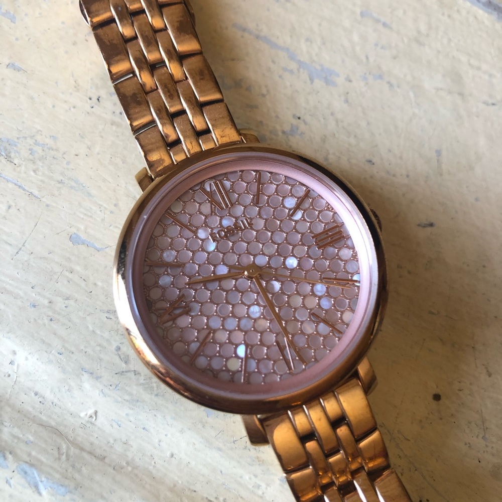 Rose gold fossil watch🌸